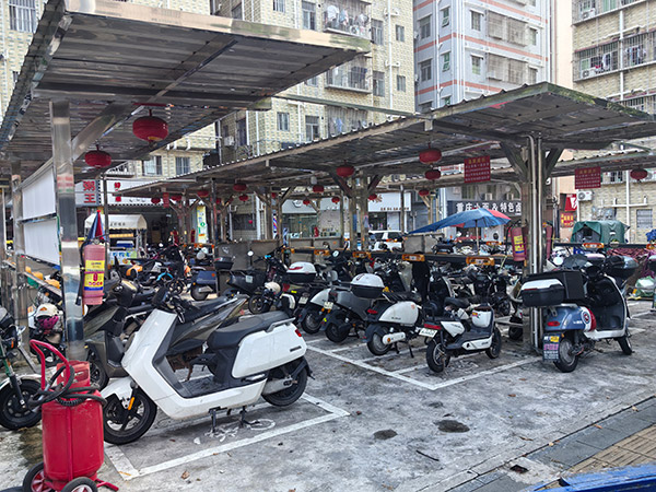 電動車不銹鋼雨棚
