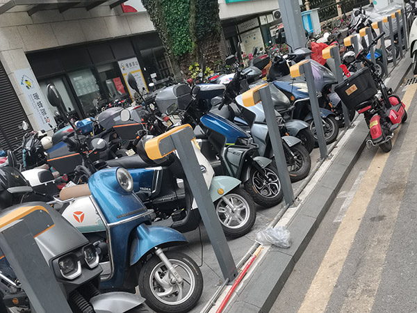電動自行車充電樁的價格是多少？