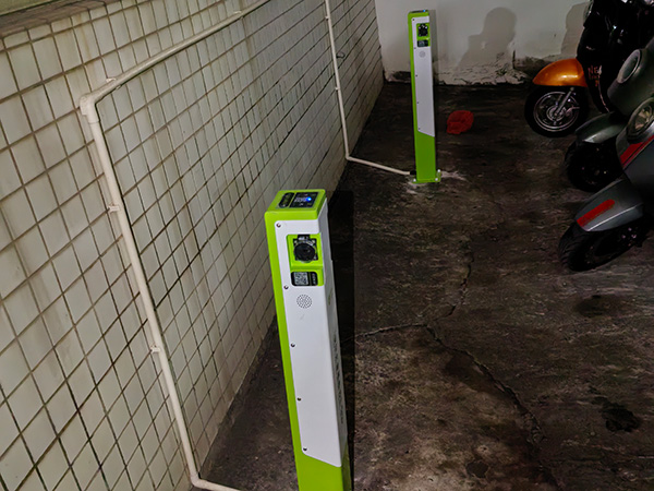 立柱充電樁安裝案例